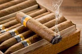 How to store cigars in humidor